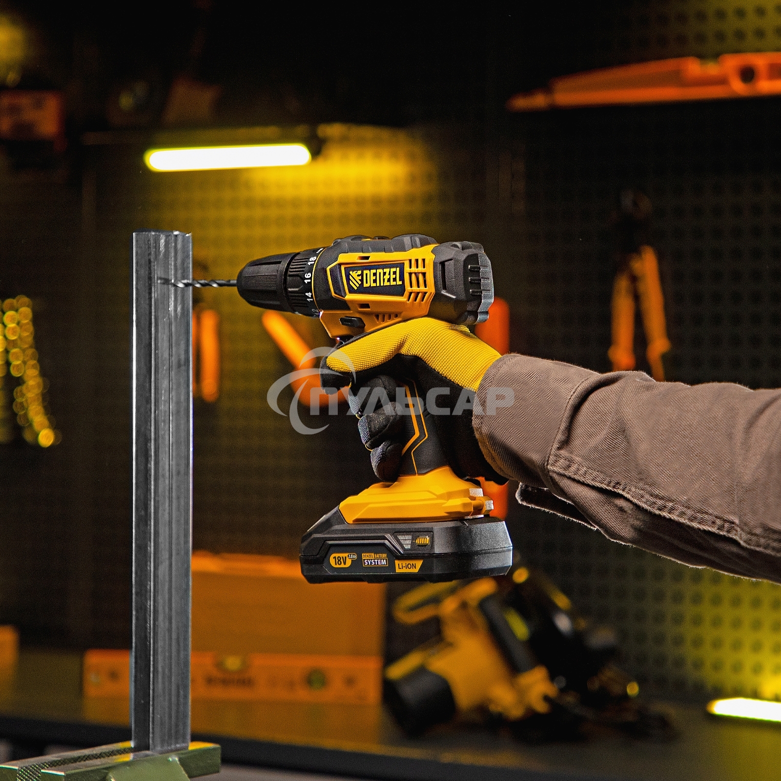 Дрель-шуруповерт Denzel CDL-18-0, Аккумуляторная, 18В, Без АКБ и ЗУ