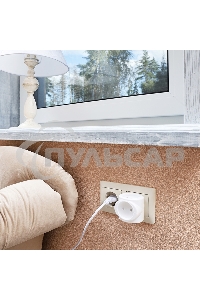 Тройник электрический биметалл 220В 6А бел. Rexant 11-1064