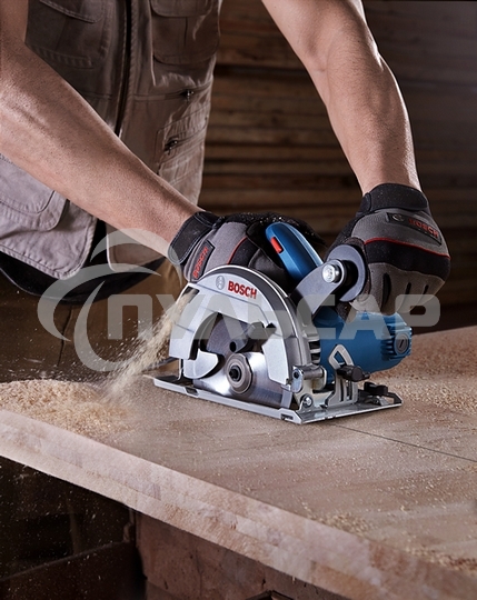 Пилы электрические сабельные, ленточные, Лобзики Bosch GKS 600 06016A9020 Пила дисковая 1200 Вт, 5200 об/мин, 165х20мм мм, 3.6 кг