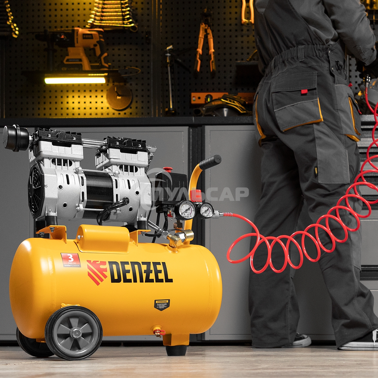 Компрессор DLS950/24 безмаслянный малошумный 950 Вт, 165 л/мин,ресивер 24 л Denzel