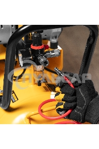 Компрессор безмаслянный малошумный DLS 1800/100,1800 Вт, 3х600, 100 л, 345 л/мин Denzel