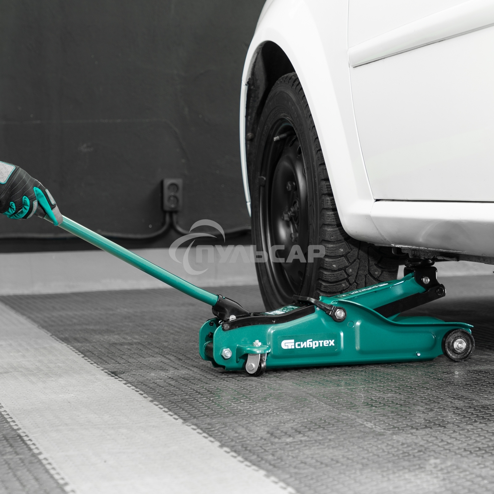 Домкрат гидравлический подкатной Сибртех 2 т, 85-330 мм, низкий подхват