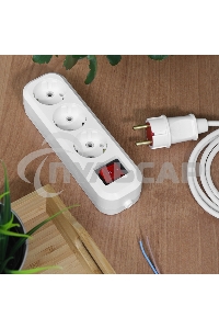 Колодка Rexant 3 гнезда с кнопкой c заземлением