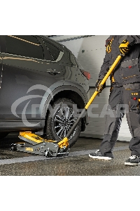 Домкрат гидравлический подкатной Denzel 3,8 т, 110-580 мм, быстрый подъем, низкий подхват, проф. 51251