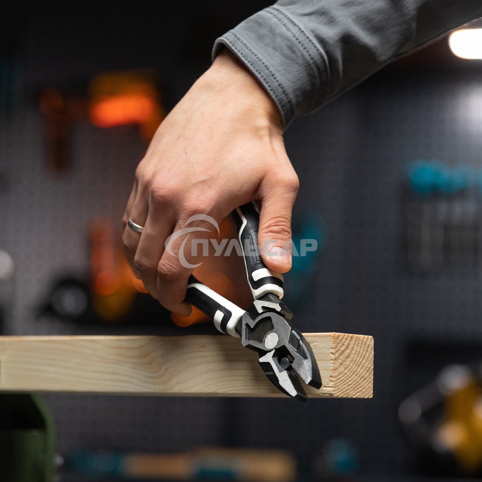 Плоскогубцы комбинированные Matrix 210 мм, усиленная система, PRO