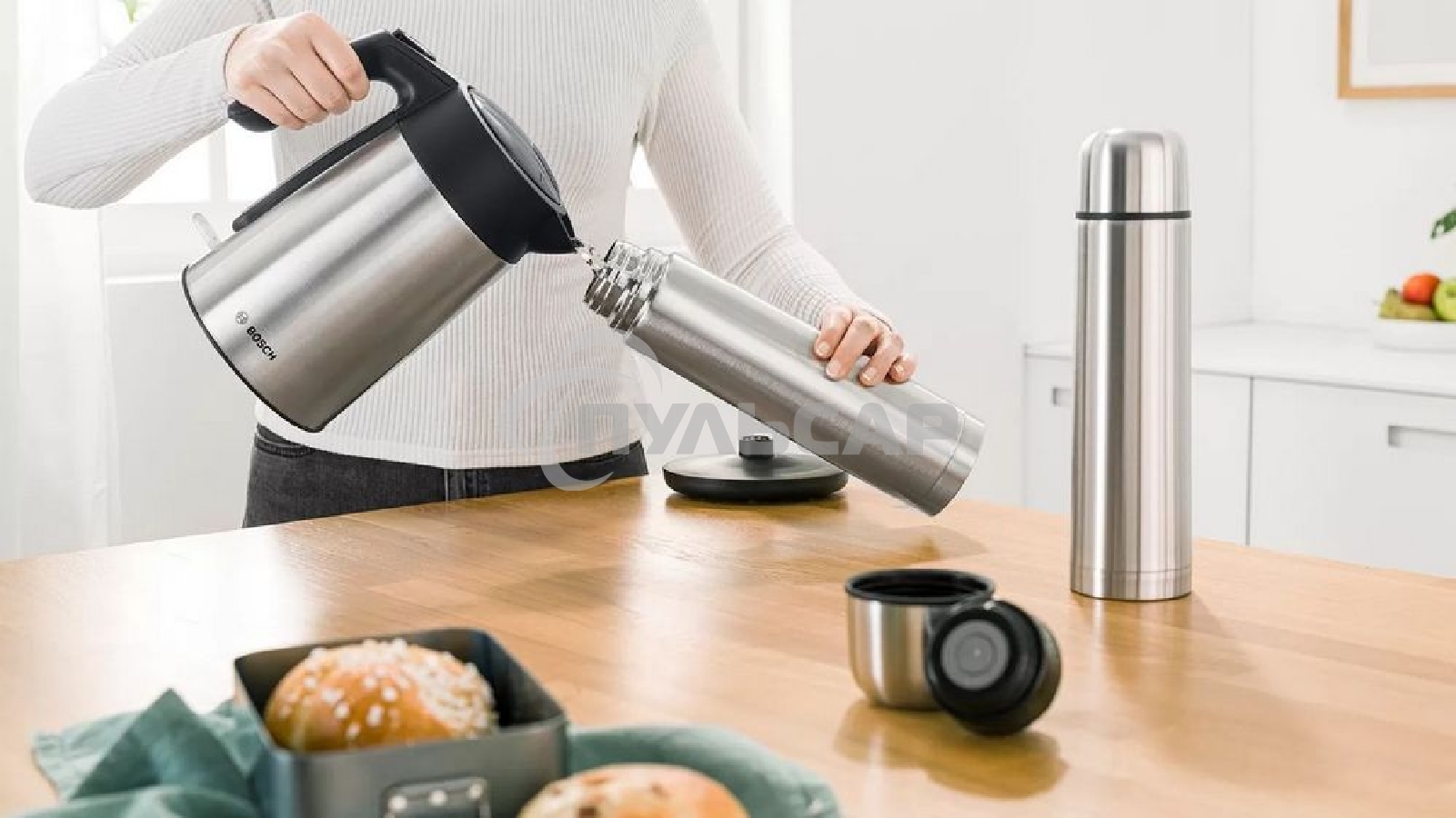 Чайник электрический Bosch TWK7L460, 1,7л, 2400 Вт., нерж.сталь, шкала уровня воды