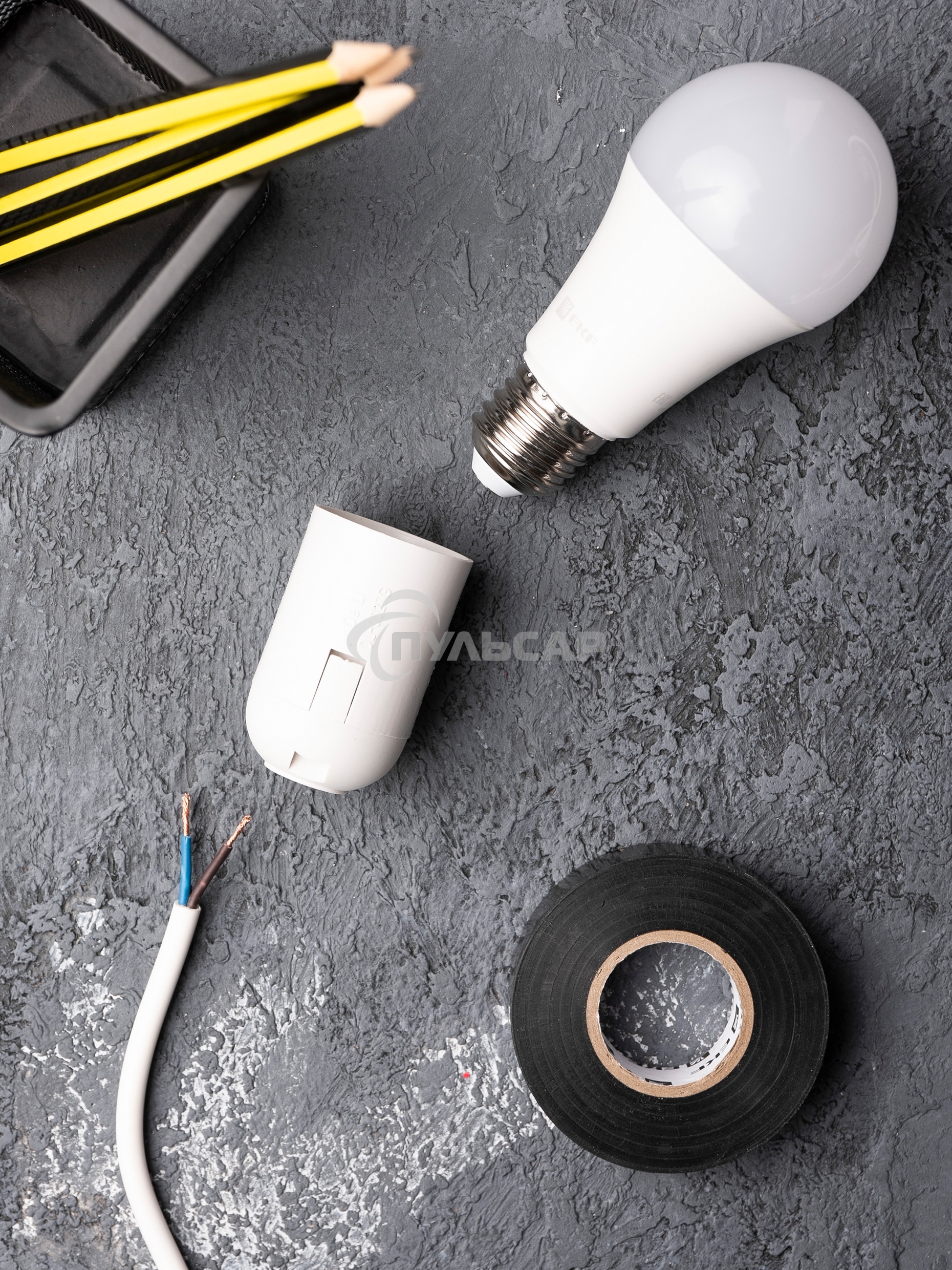 Патрон Е27 пластиковый подвесной термостойкий пластик бел. PROxima