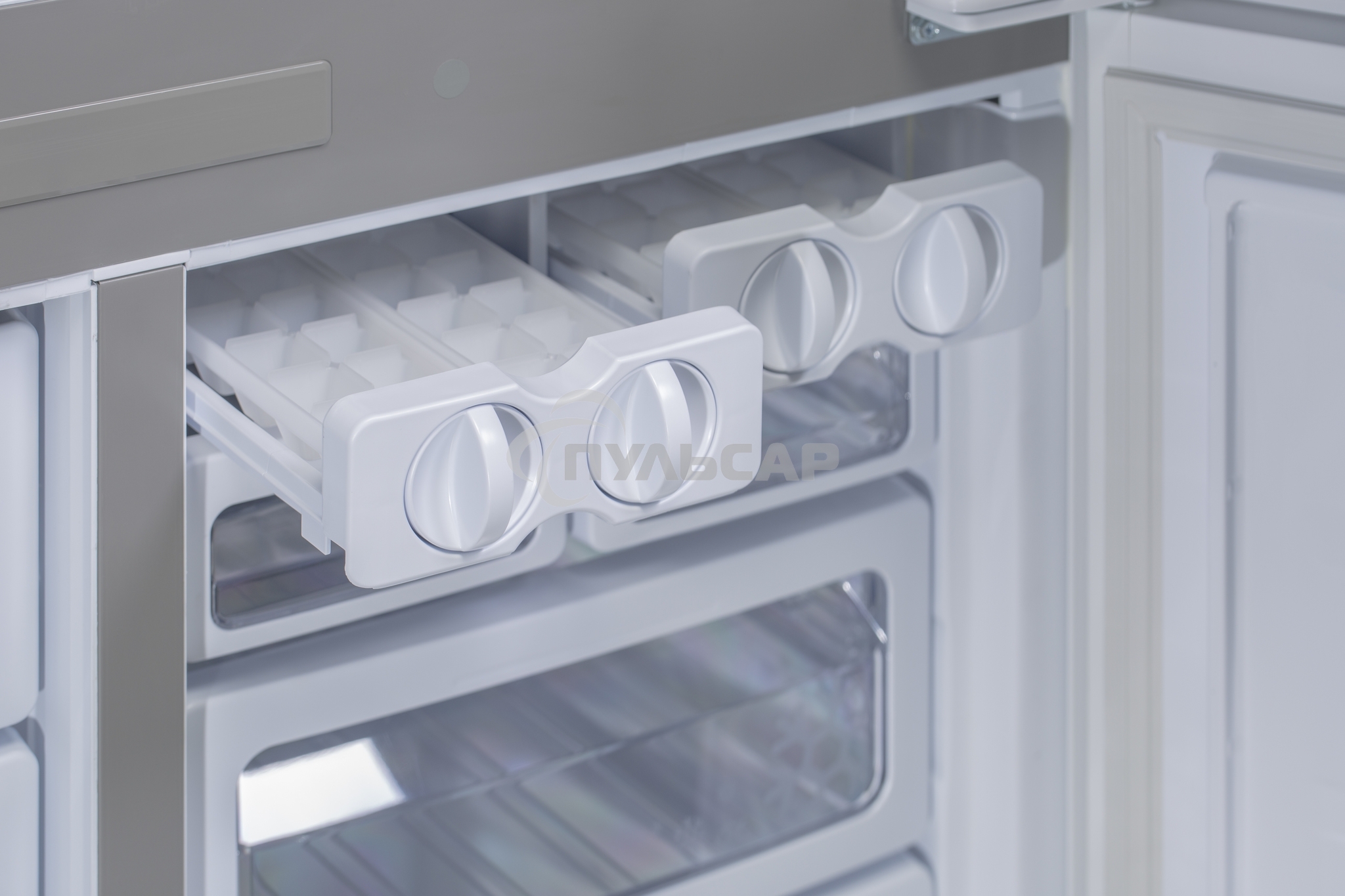 Холодильник Sharp SJGX98PWH белое стекло четырехкамерный 394/211л морозилка снизу