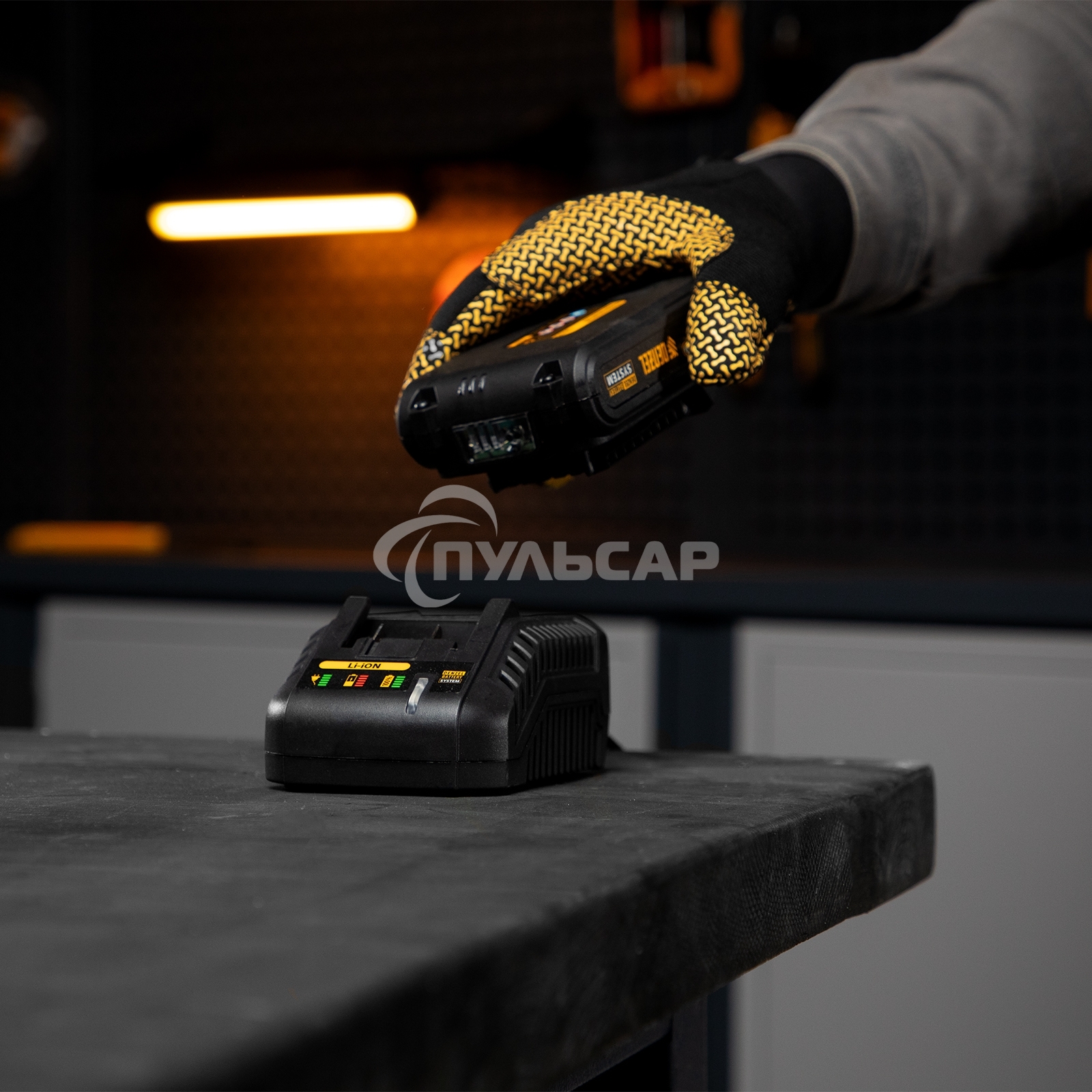 Батарея аккумуляторная IB-18-2.0, Li-Ion, 18 В, 2,0 А·ч Denzel