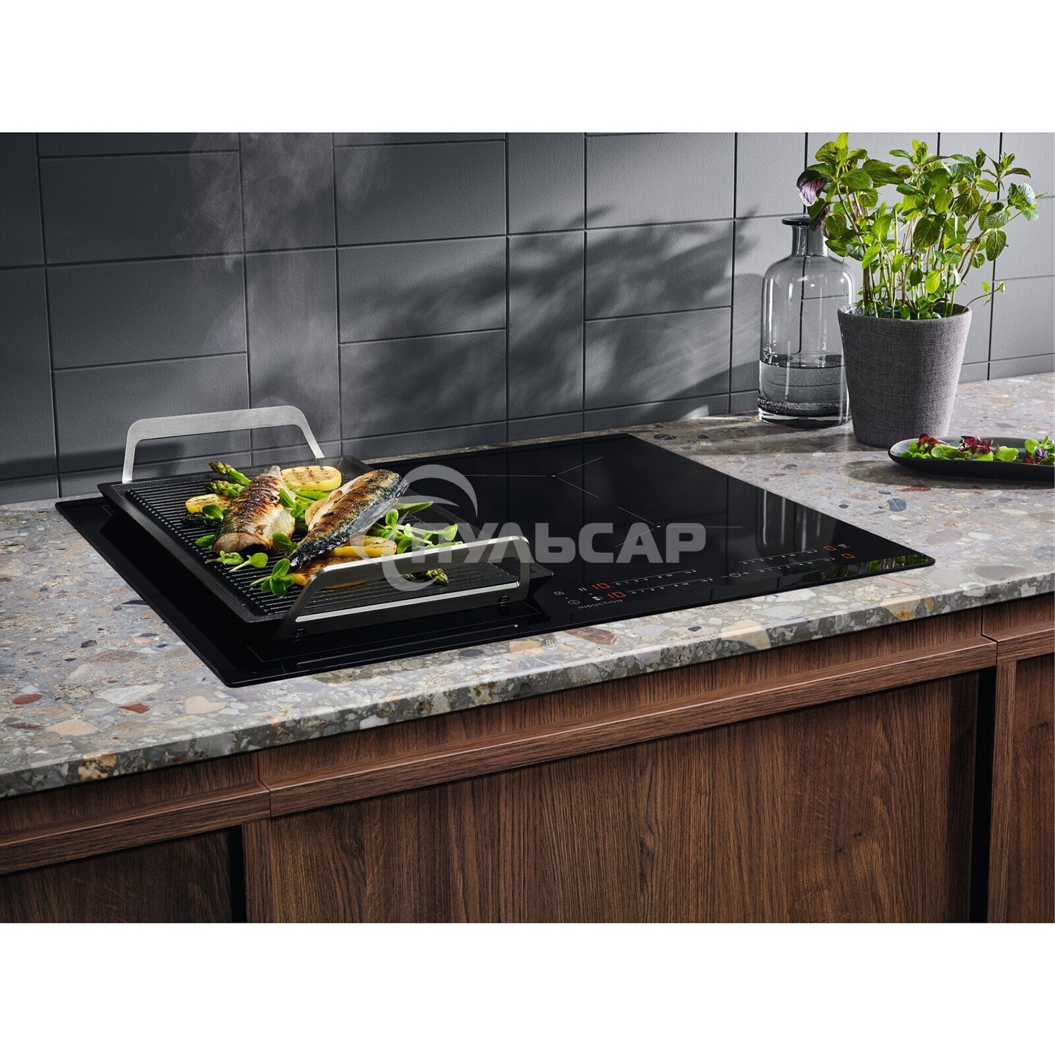 Индукционная варочная панель Electrolux на 4 конфорки, cтеклокерамика, мощность: 7200 Вт, независимая установка, слайдерное управление,размеры (ШхГ): 59x52 см