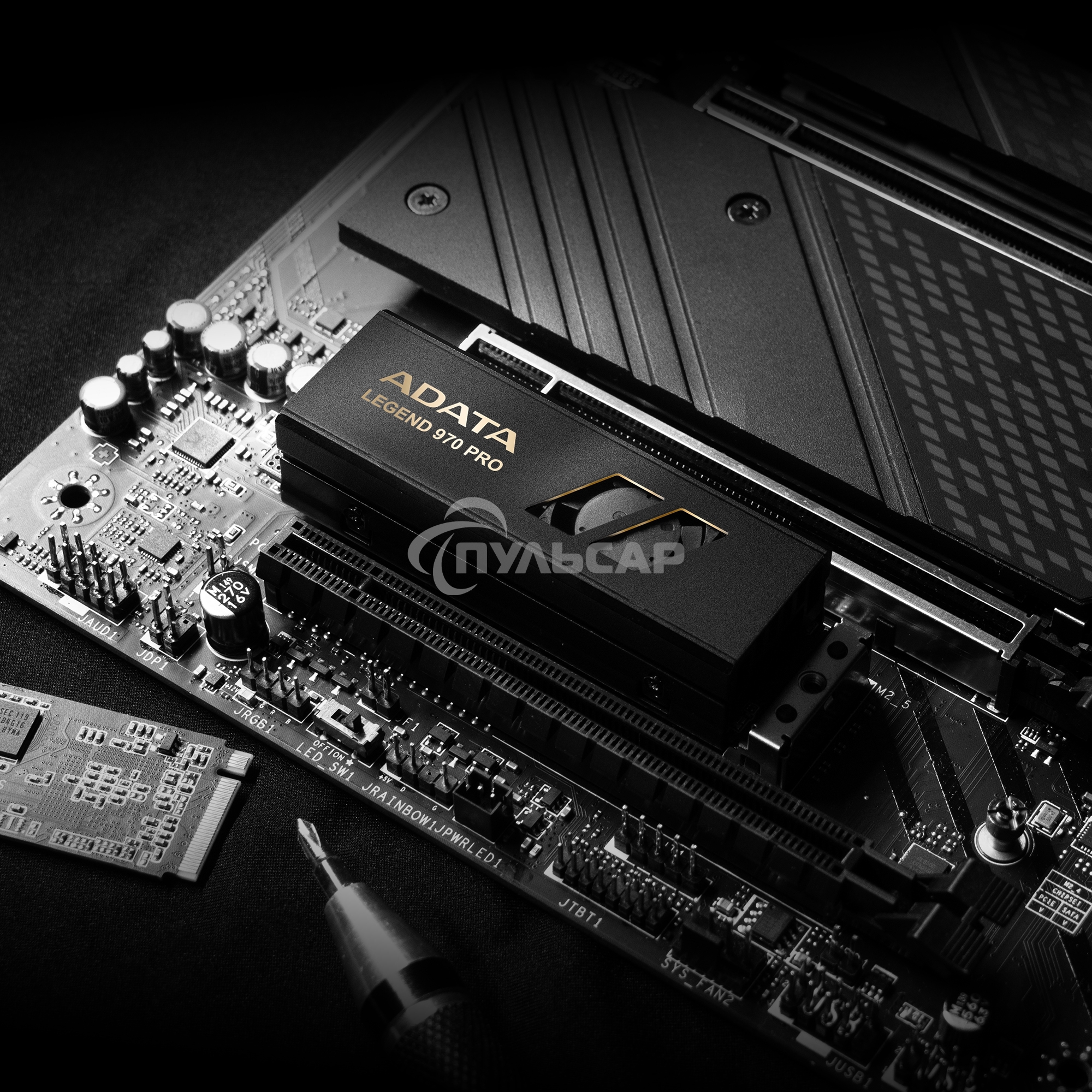 Накопитель SSD ADATA Legend 970 Pro, 1000 Gb, M.2 2280, PCIe 5.0 x4, NVMe 2.0, 3D TLC, R/W 13000/5800 МБ/сек, радиатор с вентилятором