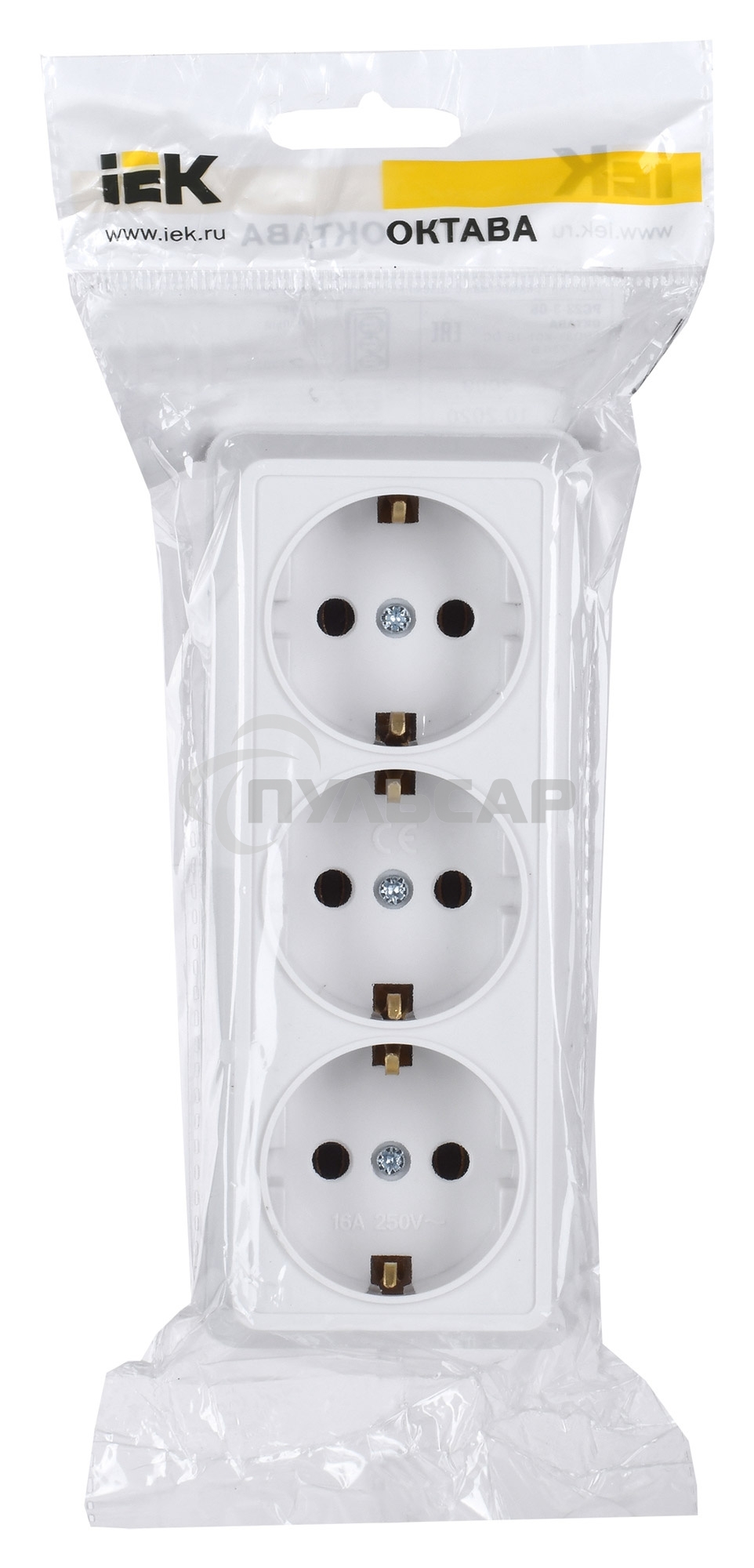 Розетка Iek ERO31-K01-16-DC РС23-3-ОБ 3 местн. с з/к 16А откр.уст. ОКТАВА (белый)