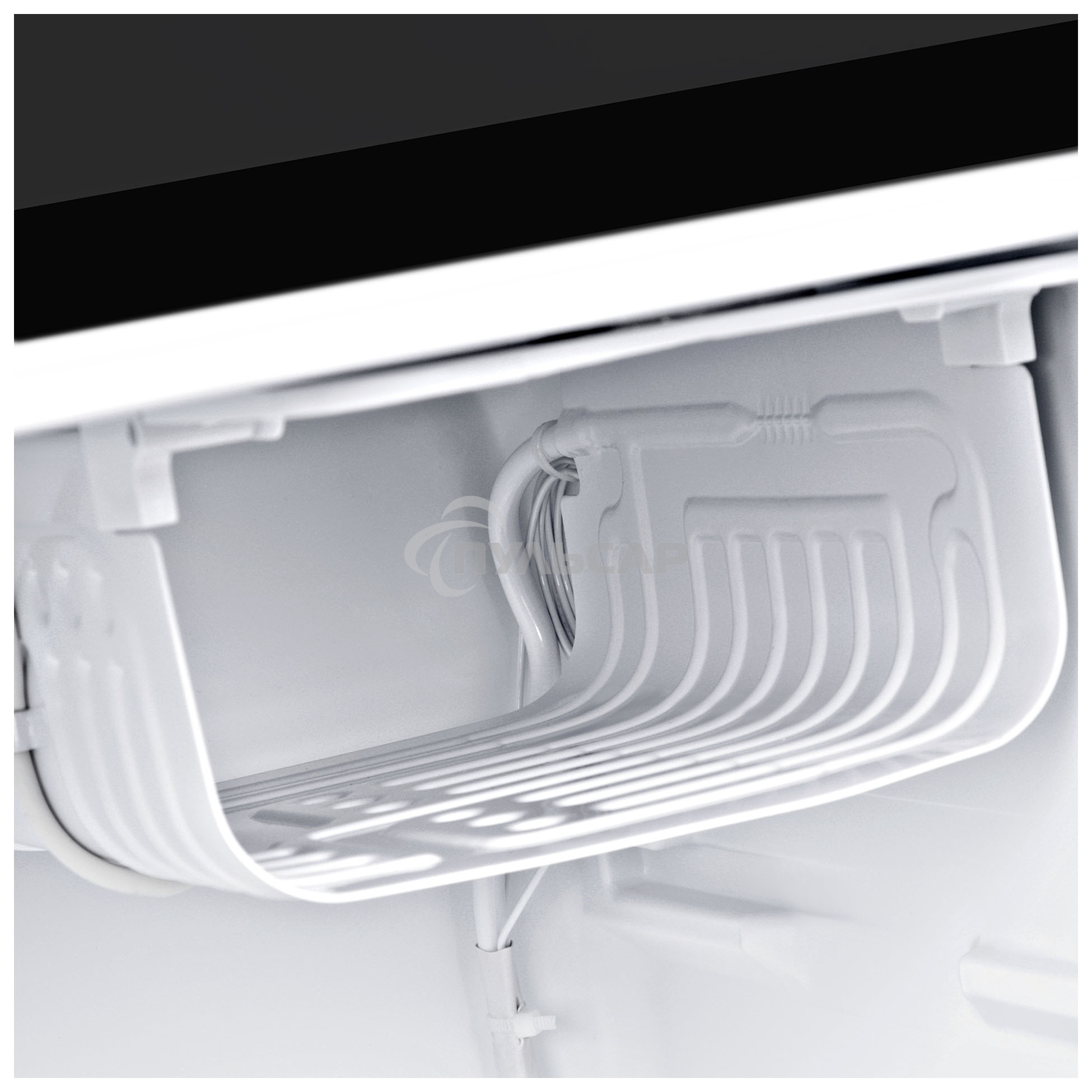 Холодильник Hyundai CO1002 серебристый однокамерный 65л